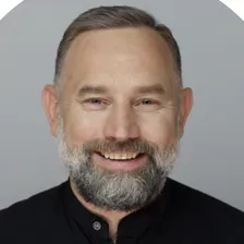 dr Bartosz Cerkaski